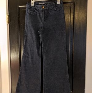 Wrangler wide leg bell bottom dark wash blue jeans